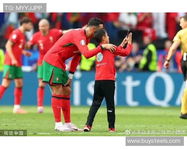 人缘最好的女性足球明星她们如何赢得球场内外的友谊与支持